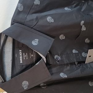 ☘️3/$30 🆕️ Black Skull Print Shirt